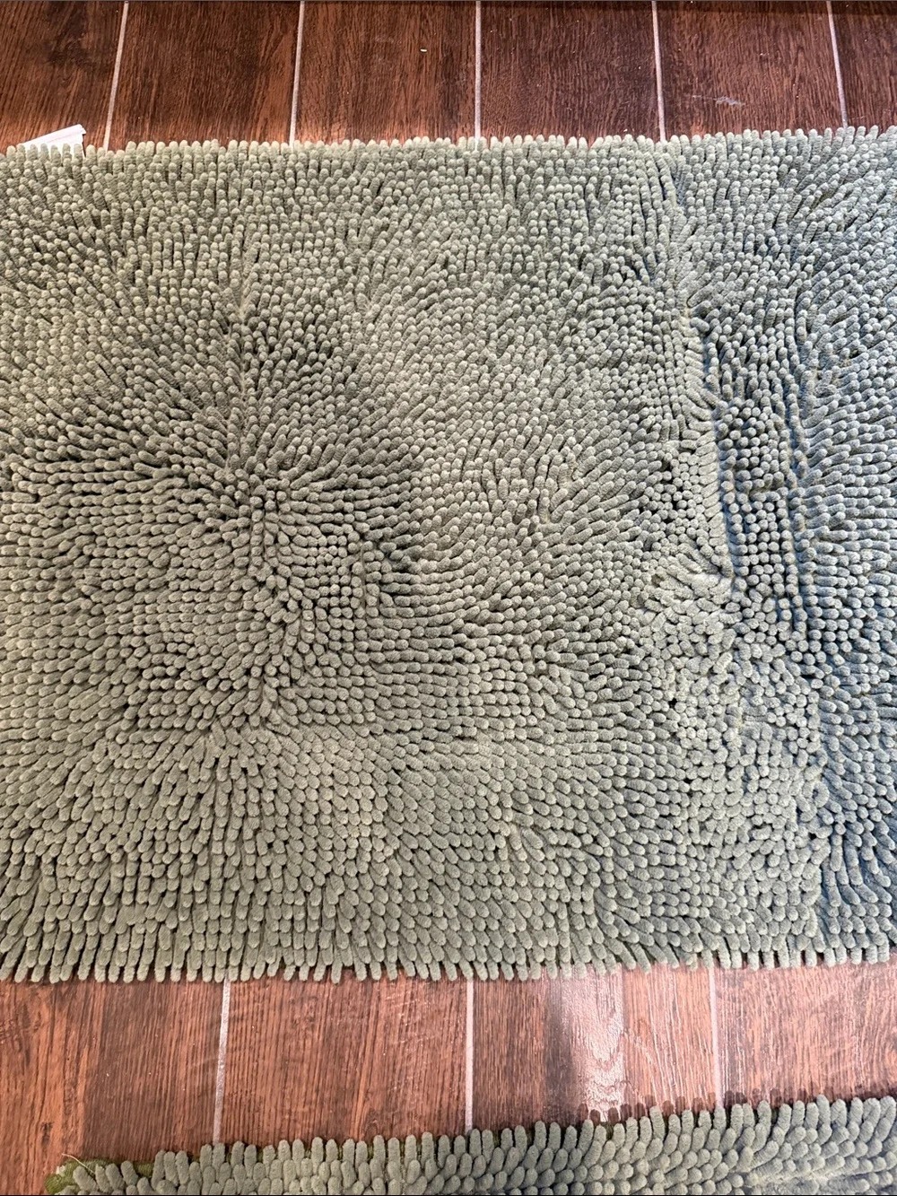 Plush Green Chenille Bath Rug Set - Soft Absorbent Mat